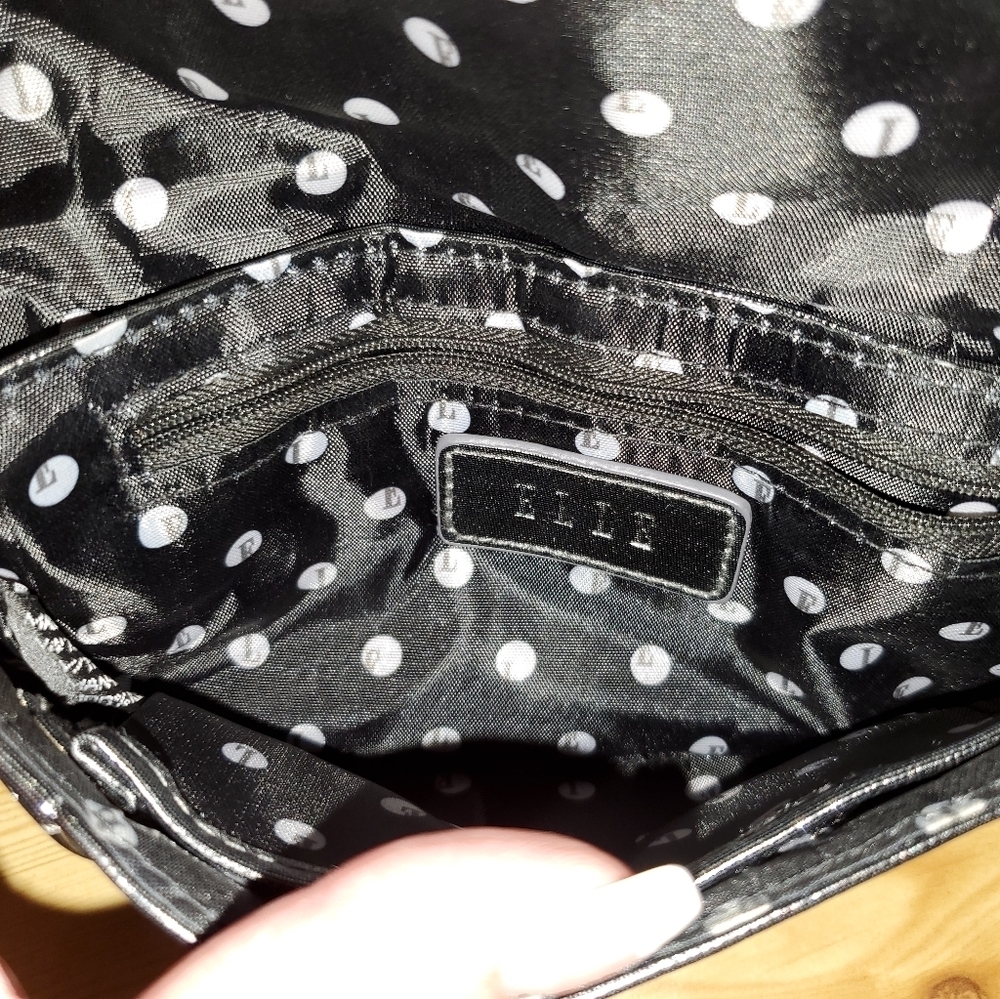 ELLE Cocktail Wristlet 🍸 - Picture 3 of 6